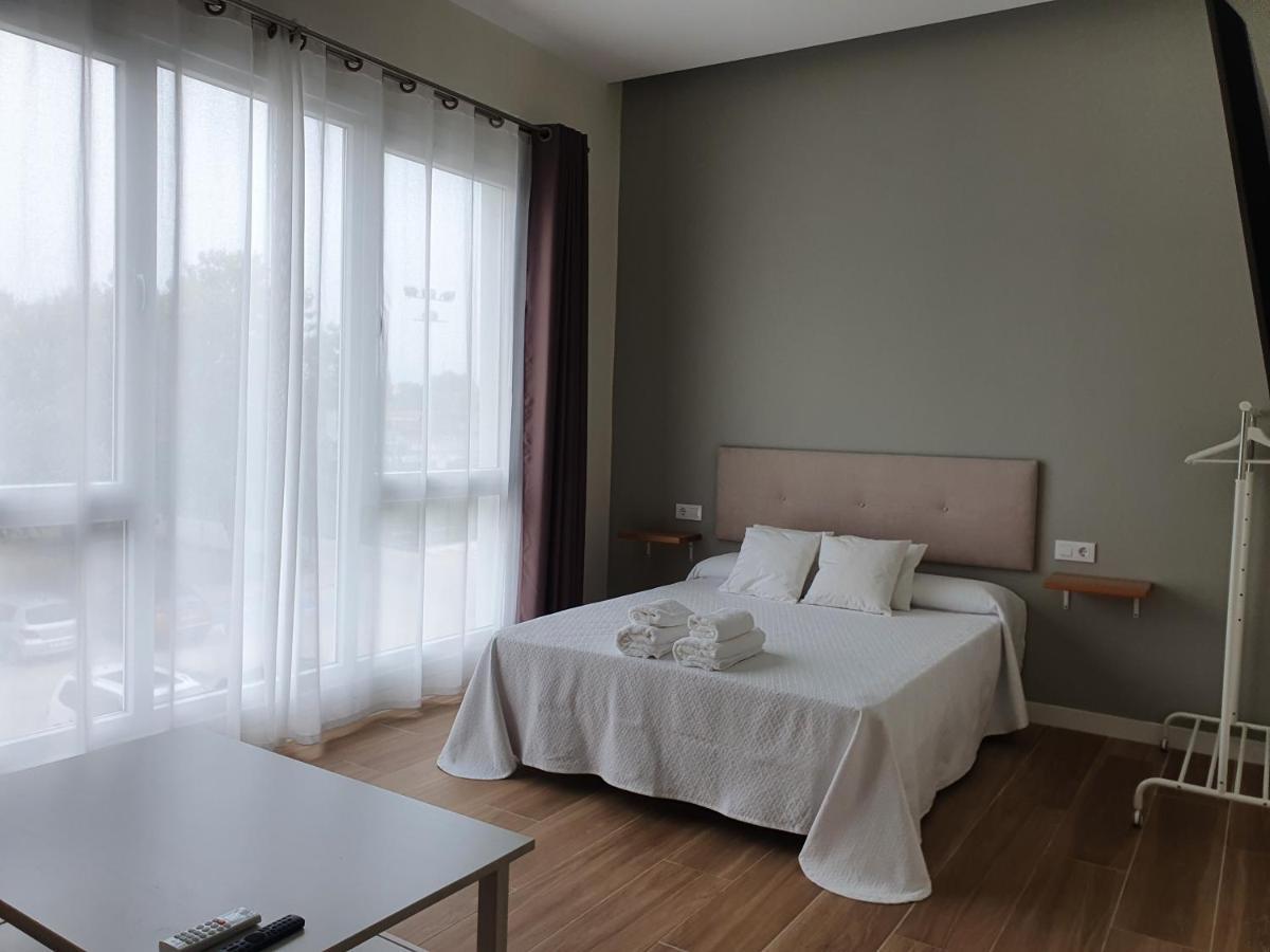 Redondela Apartments - Bedroom, Bathroom & Kitchen Luaran gambar