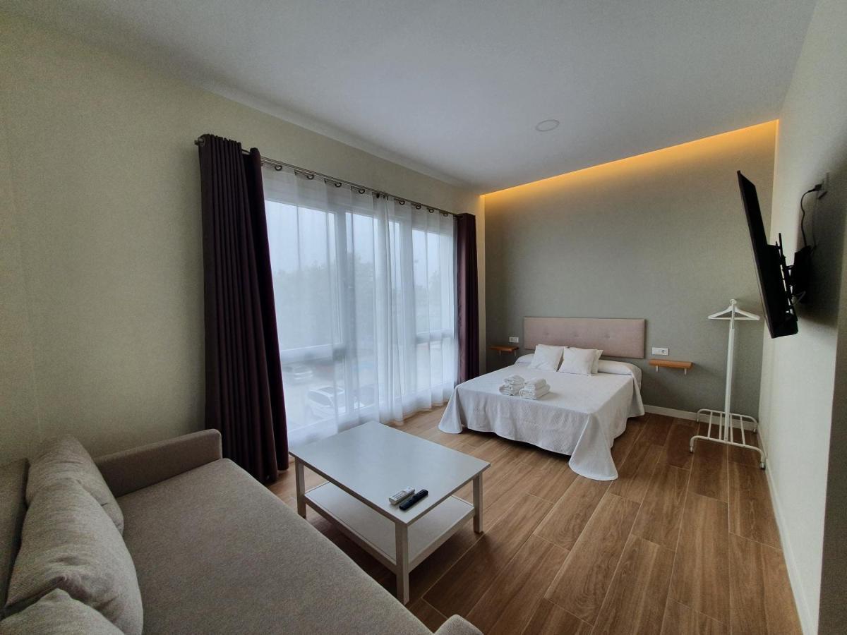 Redondela Apartments - Bedroom, Bathroom & Kitchen Luaran gambar