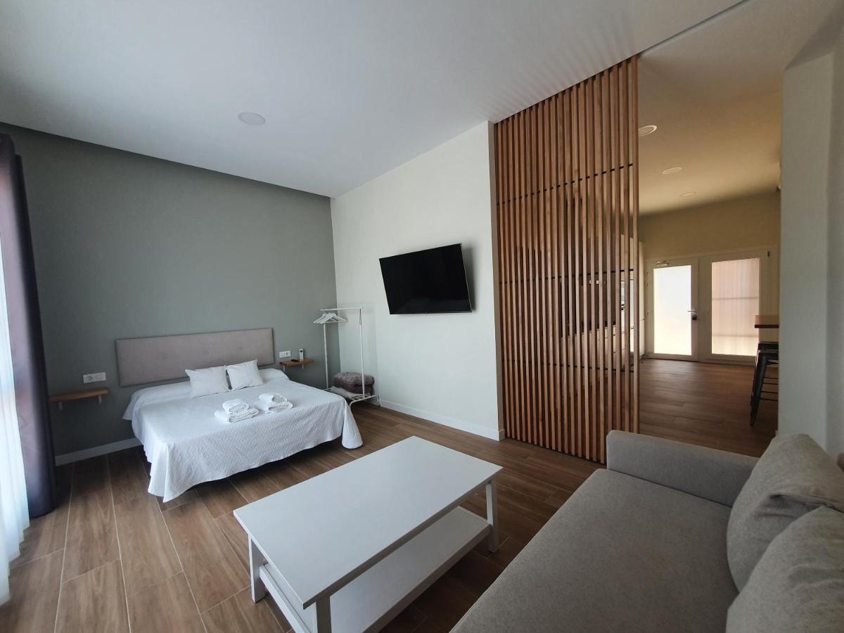 Redondela Apartments - Bedroom, Bathroom & Kitchen Luaran gambar
